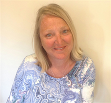 Noreen  Graham  (CBR)