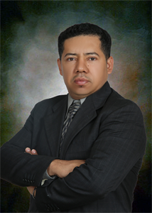 Carlos  Reyes 