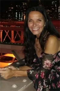Nina  Nieves  (CBR)