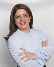 Edna  Davoudi 