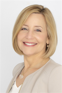 Francine  Saer  (CBR, E-PRO, SRES)